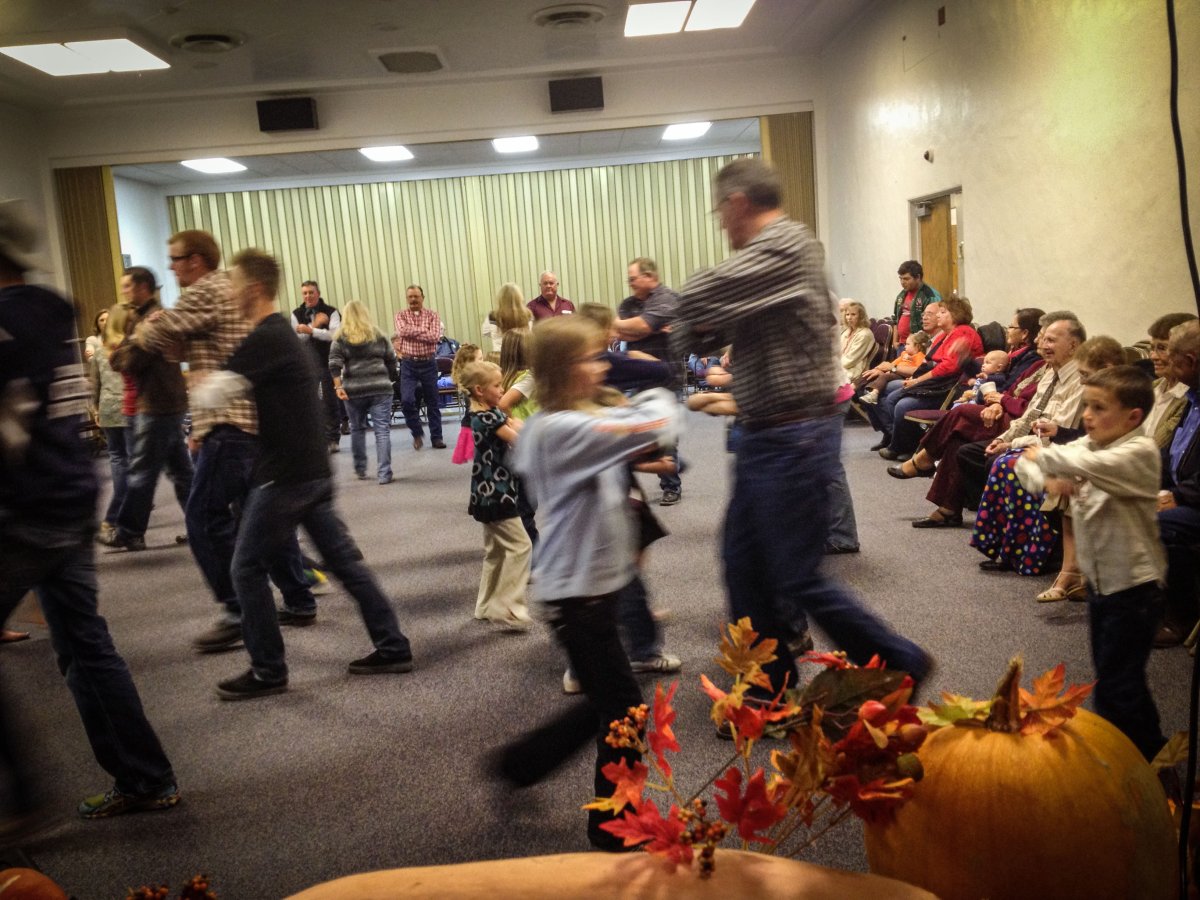 line dancing: do-si-do