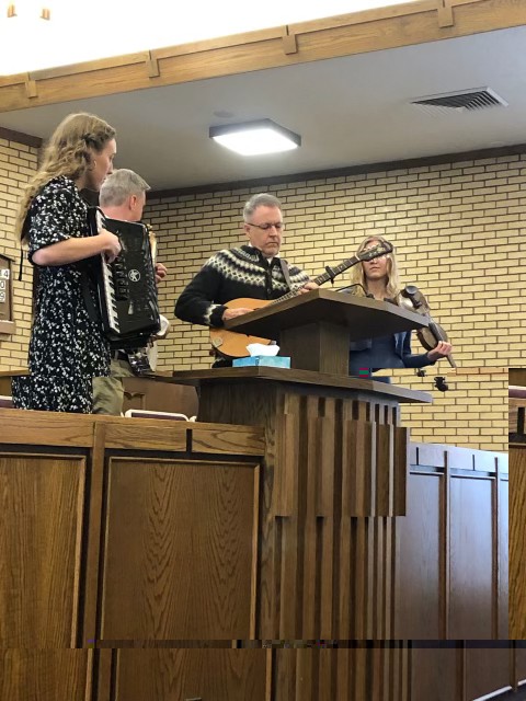 banjo church